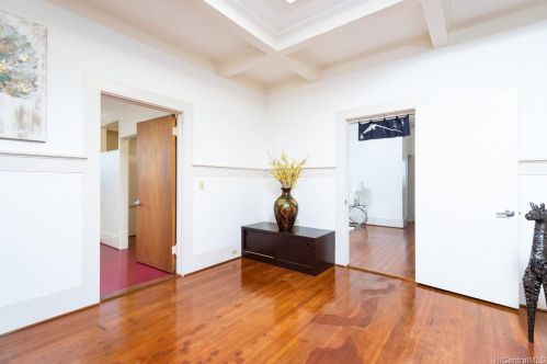 1011 14 Ave, Honolulu HI  96816-3640 exterior