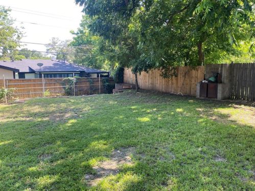 317 Hallmark Dr, Fort Worth TX  76134-3811 exterior