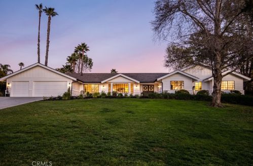 1232 Pleiades Dr, Vista CA  92084-6531 exterior