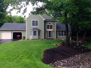 221 Oakbrook Ln, Torrington, CT 06790-6250