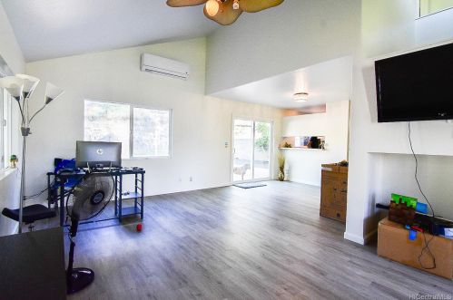 87-1083 Oheohe St, Nanakuli, HI 96792