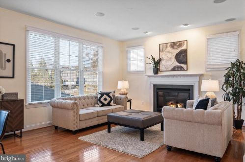 109 Amalfi Ct, Purcellville, VA 20132-5816