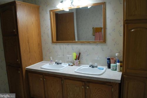 94 Vasilios Dr, Carlisle PA  17015-9012 exterior