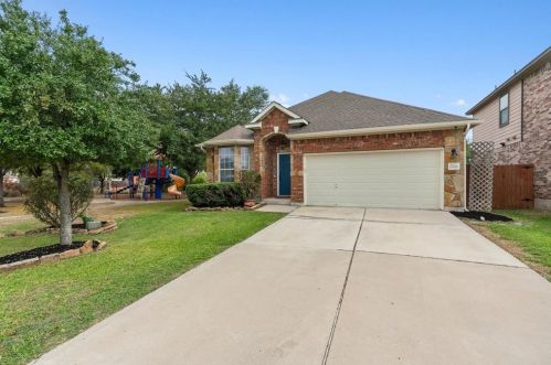 11920 Pecan Gate Way, Webberville TX 78653-3975 exterior