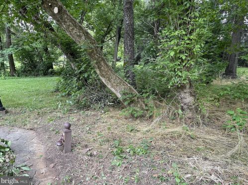 112 Bentley Ln, Lancaster PA  17603-6223 exterior