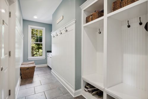 267 Middaugh Rd, Willowbrook IL  60514-1067 exterior