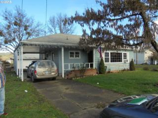 2358 Castle Ave, Roseburg, OR 97471-4528