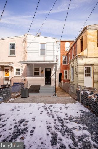 24 Ross St, Lancaster PA  17602-1940 exterior