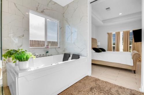 6210 Canvasback Ln, Richmond TX 77471-7505 exterior