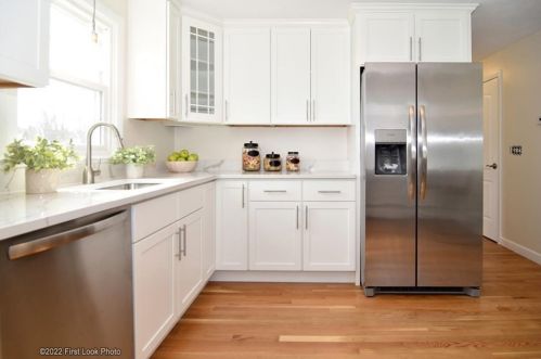 117 Highland Ave, Providence, RI 02919-3740