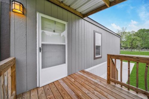13421 Kidd Rd, Conroe TX  77302-7611 exterior