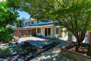 211 Mavis Dr, Pleasanton, CA 94566-6866