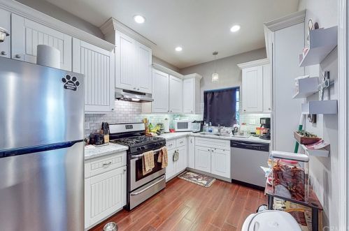 530 West St, Anaheim CA  92801-4707 exterior