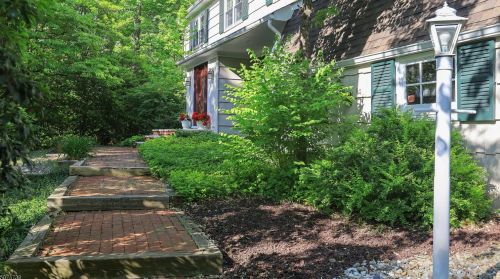 18 Mountain Ave, Warren, NJ 07059-5316
