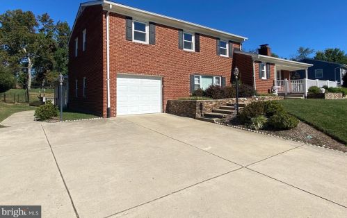 314 Valley Brook Dr, Silver Spring MD  20904-2949 exterior