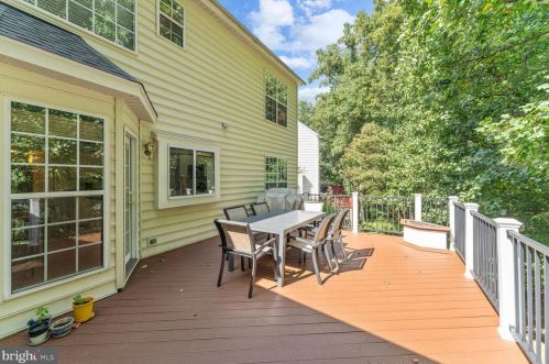 7 Stratford Garden Ct, Silver Spring MD exterior