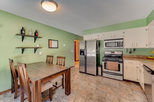 4012 Cinnabar Dr, Saint Paul MN  55122-2943 exterior