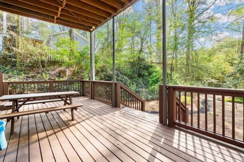 2122 Belvedere Dr, Atlanta GA  30318-1704 exterior
