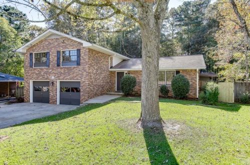 1962 Carthage Rd, Tucker, GA 30084-6037