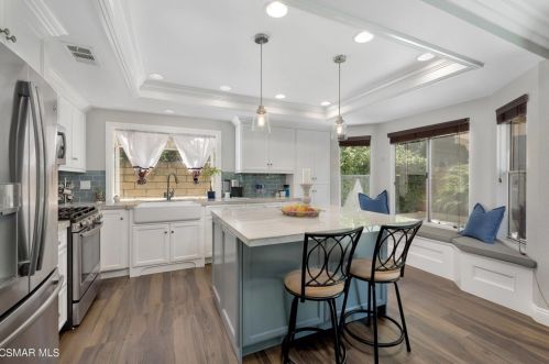 582 Fairfield Rd, Simi Valley, CA 93065-6910