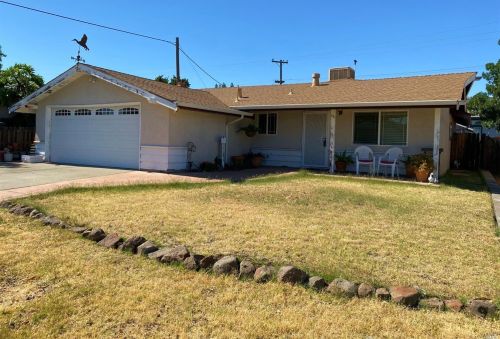 216 Markham Ave, Vacaville, CA 95688-2315