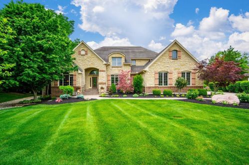 7491 Country Brook Ct, Springboro, OH 45066-8477