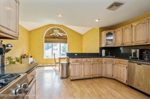 9 Webster Dr, Hazlet, NJ 07730-1429