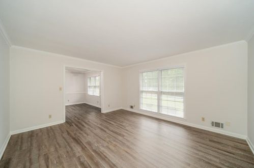 2189 Eastwood Dr, Lithonia GA  30078-2671 exterior