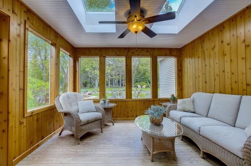 1550 Hawthorne Pl, Bannockburn IL  60015-2008 exterior