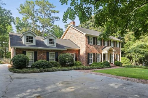 4300 Elizabeth Ln, Atlanta GA  30339-5320 exterior