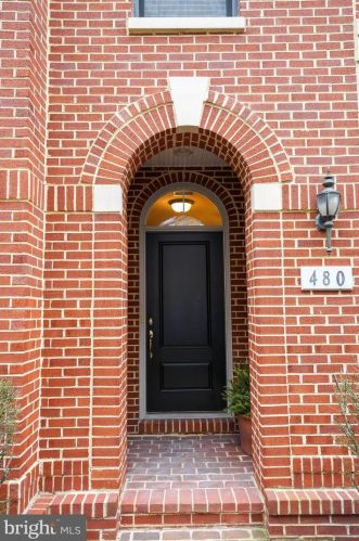 480 Harbor Side St, Woodbridge, VA 22191-5470