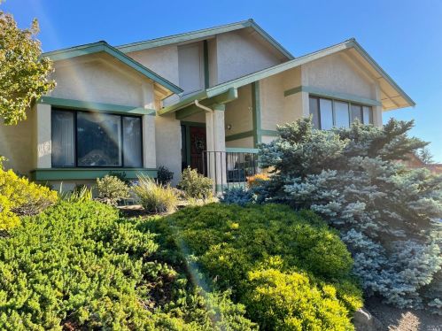 818 Rose Dr, Benicia, CA 94510-3601