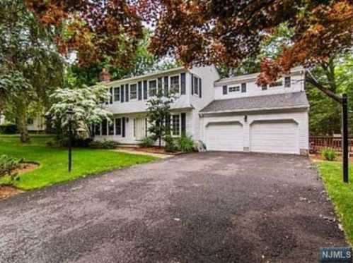 26 Millpond Rd, Closter, NJ 07624-1514