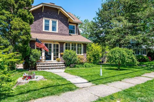 200 High St, Metuchen, NJ 08840-2322