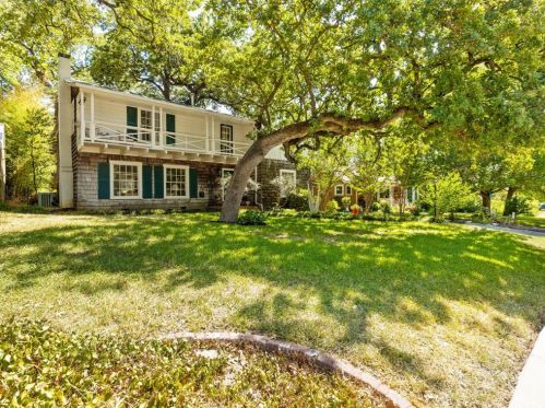 4508 Morris Ct, Fort Worth, TX 76103-3229