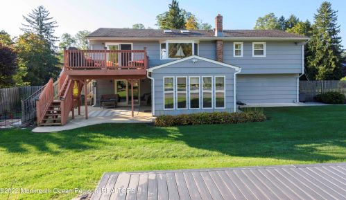 41 Buttonwood Rd, Middletown, NJ 07748-3419