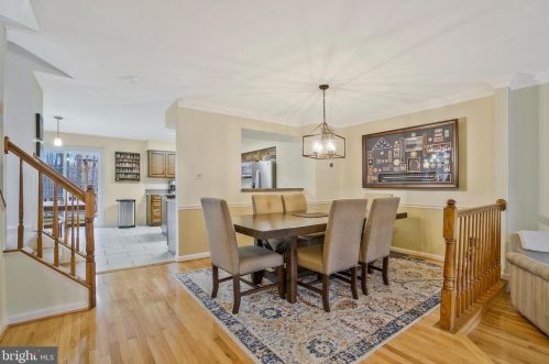 8858 Eagle Rock Ln, Springfield VA  22153-1727 exterior