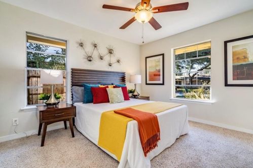 1602 Ashberry Dr, Austin TX  78723-1106 exterior