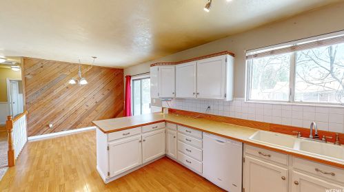 345 350, Woodland Hills UT 84653-5512 exterior