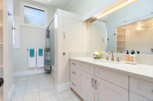 4678 Kahala Ave, Honolulu HI  96816-5211 exterior