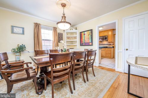 9408 Colesville Rd, Silver Spring MD 20901-4820 exterior