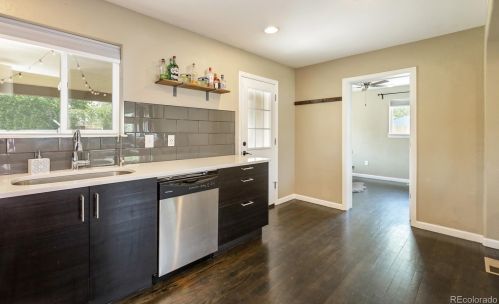 2938 Oneida St, Denver CO  80207-2913 exterior