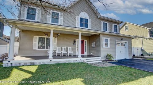 2410 Minerva St, Point Pleasant Beach, NJ 08742-4358