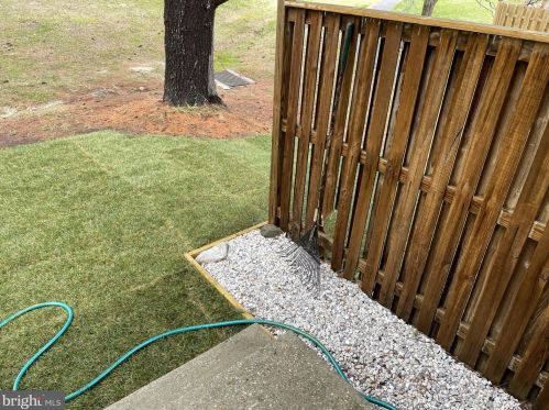 15034 Shamrock Ridge Rd, Silver Spring MD 20906-6107 exterior