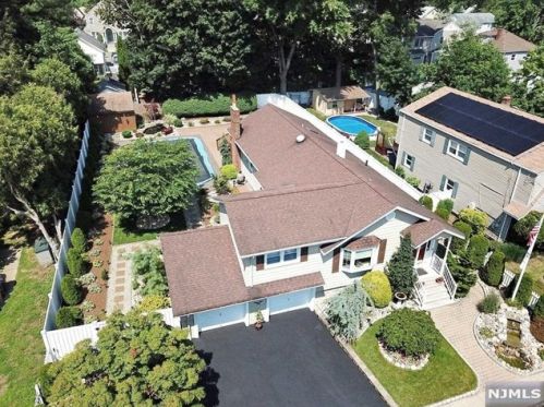 50 Concord St, Dumont, NJ 07628-2722