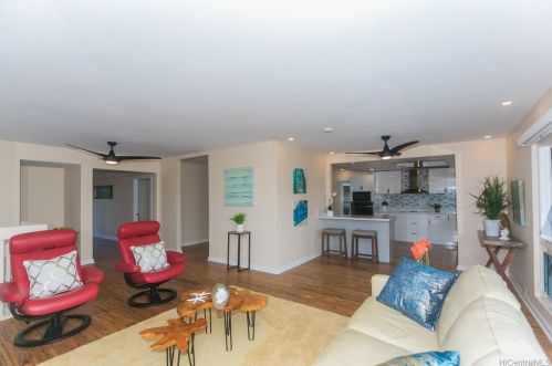 989 Kaluanui Rd, Honolulu HI  96825-1324 exterior