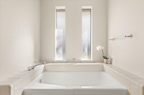 7000 Tumbling Trail Ct, Fort Worth TX  76116 exterior