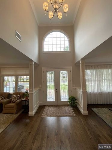 119 Kipp Ave, Hasbrouck Heights, NJ 07604-1233