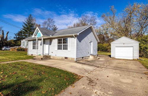 104 Chestnut St, Miami, OH 45056-2620