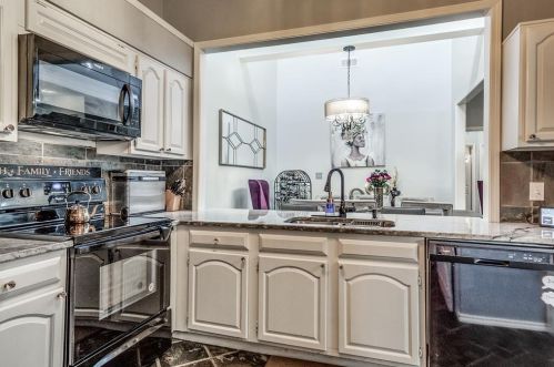 2503 Mallard Cv, Carrollton TX 75006-2233 exterior